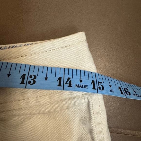 EDDIE BAUER Capri Crop Pants Hiking Women's Khaki Sand Taupe SZ 2 Outdoors EUC - Picture 10 of 13